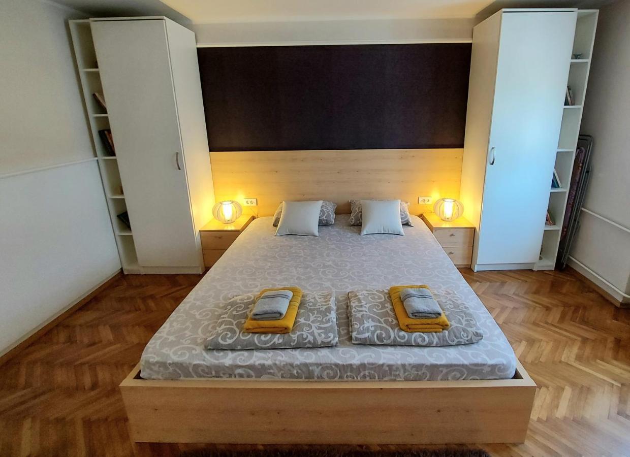Central Apartment With Garage Novi Sad Buitenkant foto