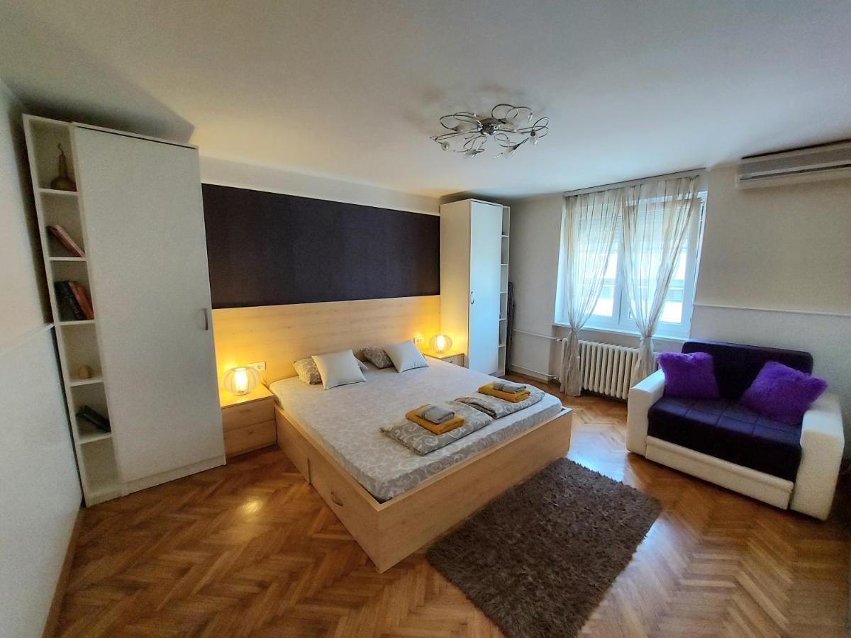 Central Apartment With Garage Novi Sad Buitenkant foto