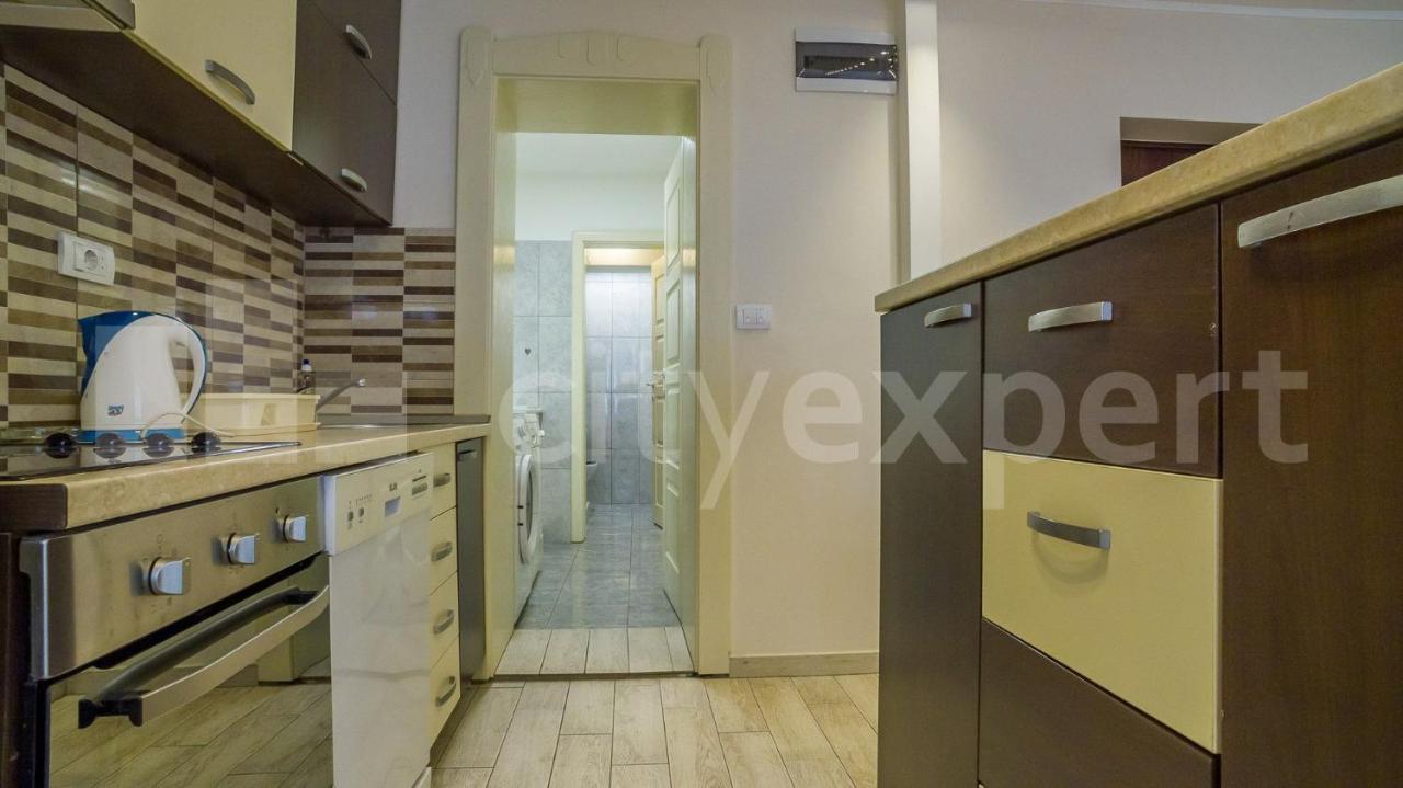 Central Apartment With Garage Novi Sad Buitenkant foto
